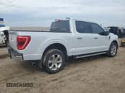 ✅ 2022 Ford F-150 XLT • VIN: 1FTFW1E50NKE55767 • Lot: 81140775. Wystawiony na Copart z przebiegiem 48 894 mil. Bezpłatny archiwum sprzedaży aukcyjnych z USA i szczegółowy raport historii pojazdu na DreamBid. Zdjęcie 3.