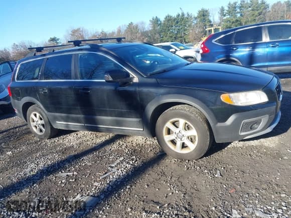✅ 2012 Volvo XC70 3.2L • VIN: YV4940BZ3C1128638 • Lot: 43750391. Listed on IAAI with 235,485 mi. Free auction sales archive from the USA and detailed vehicle history report at DreamBid. Image 13.
