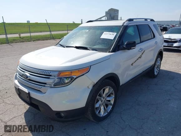 ✅ 2015 Ford Explorer XLT • VIN: 1FM5K8D81FGA13379 • Lot: 42275630. Wystawiony na IAAI z przebiegiem 169 545 mil. Bezpłatny archiwum sprzedaży aukcyjnych z USA i szczegółowy raport historii pojazdu na DreamBid. Zdjęcie 2.
