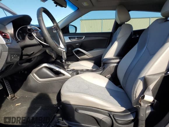 ✅ 2012 Hyundai Veloster w/Gray Int • VIN: KMHTC6AD4CU048134 • Lot: 87953405. Wystawiony na Copart z przebiegiem Nie podano. Bezpłatny archiwum sprzedaży aukcyjnych z USA i szczegółowy raport historii pojazdu na DreamBid. Zdjęcie 7.