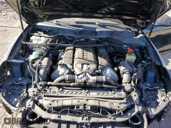 ✅ 2016 Porsche Cayenne Turbo • VIN: WP1AC2A21GLA89382 • Lot: 73531314. Wystawiony na Copart z przebiegiem 93 378 mil. Bezpłatny archiwum sprzedaży aukcyjnych z USA i szczegółowy raport historii pojazdu na DreamBid. Zdjęcie 12.