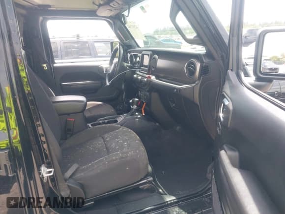 ✅ 2022 Jeep Gladiator Willys Sport • VIN: 1C6HJTAG7NL161701 • Lot: 42097144. Wystawiony na IAAI z przebiegiem 32 989 mil. Bezpłatny archiwum sprzedaży aukcyjnych z USA i szczegółowy raport historii pojazdu na DreamBid. Zdjęcie 5.