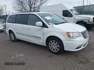 ✅ 2015 Chrysler Town & Country Touring • VIN: 2C4RC1BG8FR739372 • Lot: 43749039. Wystawiony na IAAI z przebiegiem 95 064 mil. Bezpłatny archiwum sprzedaży aukcyjnych z USA i szczegółowy raport historii pojazdu na DreamBid. Zdjęcie 1.