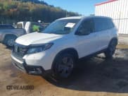 ✅ 2021 Honda Passport EX-L • VIN: 5FNYF7H50MB005622 • Lot: 43414944. Wystawiony na IAAI z przebiegiem 63 802 mil. Bezpłatny archiwum sprzedaży aukcyjnych z USA i szczegółowy raport historii pojazdu na DreamBid. Zdjęcie 2.