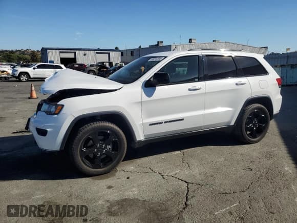 ✅ 2019 Jeep Grand Cherokee Upland • VIN: 1C4RJEAG3KC572033 • Lot: 68016595. Listed on Copart with 74,400 mi. Free auction sales archive from the USA and detailed vehicle history report at DreamBid. Image 1.