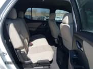 ✅ 2022 Chevrolet Traverse LS • VIN: 1GNEVLKWXNJ102005 • Lot: 41797800. Wystawiony na IAAI z przebiegiem 68 800 mil. Bezpłatny archiwum sprzedaży aukcyjnych z USA i szczegółowy raport historii pojazdu na DreamBid. Zdjęcie 8.