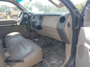 ✅ 2008 Ford F-250 XL • VIN: 1FTSX21518EB07485 • Lot: 42780471. Wystawiony na IAAI z przebiegiem 302 249 mil. Bezpłatny archiwum sprzedaży aukcyjnych z USA i szczegółowy raport historii pojazdu na DreamBid. Zdjęcie 5.