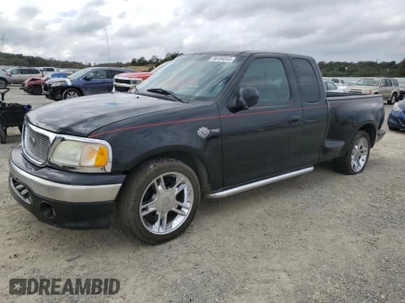 ✅ 2000 Ford F-150 XL • VIN: 2FTRX07L1YCB10191 • Lot: 86184045. Wystawiony na Copart z przebiegiem Nie podano. Bezpłatny archiwum sprzedaży aukcyjnych z USA i szczegółowy raport historii pojazdu na DreamBid. Zdjęcie 1.