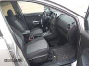 ✅ 2013 Chevrolet Captiva Sport LS • VIN: 3GNAL2EK3DS619554 • Lot: 42259633. Wystawiony na IAAI z przebiegiem 122 751 mil. Bezpłatny archiwum sprzedaży aukcyjnych z USA i szczegółowy raport historii pojazdu na DreamBid. Zdjęcie 5.