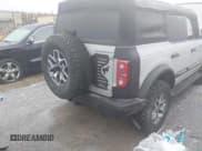 ✅ 2021 Ford Bronco • VIN: 1FMEE5DH9MLA69886 • Lot: 41521434. Wystawiony na IAAI z przebiegiem 30 153 mil. Bezpłatny archiwum sprzedaży aukcyjnych z USA i szczegółowy raport historii pojazdu na DreamBid. Zdjęcie 4.