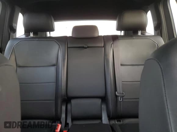 ✅ 2021 Volkswagen Tiguan SE • VIN: 3VV2B7AX0MM049341 • Lot: 93819025. Wystawiony na Copart z przebiegiem 45 423 mil. Bezpłatny archiwum sprzedaży aukcyjnych z USA i szczegółowy raport historii pojazdu na DreamBid. Zdjęcie 10.