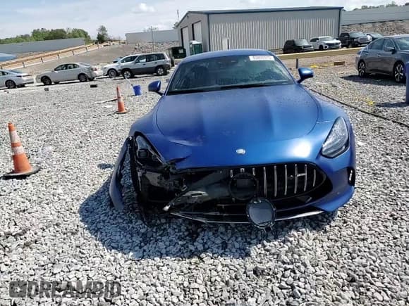 ✅ 2024 Mercedes-Benz AMG GT 55 • VIN: W1KRJ8AB5RF001034 • Lot: 83800975. Wystawiony na Copart z przebiegiem 9 583 mil. Bezpłatny archiwum sprzedaży aukcyjnych z USA i szczegółowy raport historii pojazdu na DreamBid. Zdjęcie 13.