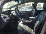 ✅ 2017 Chevrolet Bolt EV Premier • VIN: 1G1FX6S04H4127031 • Lot: 88338675. Wystawiony na Copart z przebiegiem 79 756 mil. Bezpłatny archiwum sprzedaży aukcyjnych z USA i szczegółowy raport historii pojazdu na DreamBid. Zdjęcie 7.