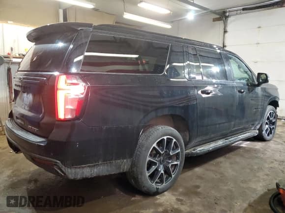 ✅ 2022 Chevrolet Suburban RST • VIN: 1GNSKEKD8NR299232 • Lot: 52011295. Listed on Copart with 77,715 mi. Free auction sales archive from the USA and detailed vehicle history report at DreamBid. Image 3.