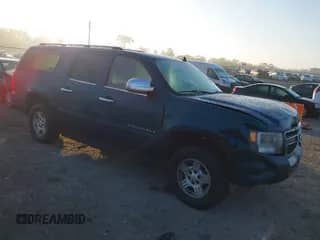 2007 Chevrolet Suburban LT z VIN 3GNFC16077G230369, wystawiony jako IAAI lot #41476661 z przebiegiem 229 676 mil mil oraz . Historia ofert i sprzedaży dostępna na DreamBid. Obrazek 1.