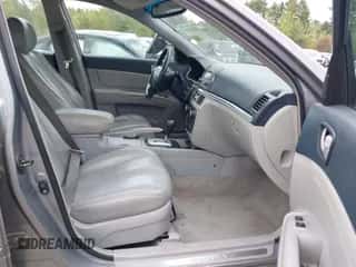 2006 Hyundai Sonata GLS with VIN 5NPEU46F96H003634, listed as a IAAI auction lot 43297331 with 152,773 mi miles and . Bid and sale history available at DreamBid. Image 5.