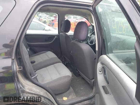 ✅ 2006 Ford Escape XLS • VIN: 1FMYU02Z36KA54744 • Lot: 42872106. Wystawiony na IAAI z przebiegiem 217 214 mil. Bezpłatny archiwum sprzedaży aukcyjnych z USA i szczegółowy raport historii pojazdu na DreamBid. Zdjęcie 8.