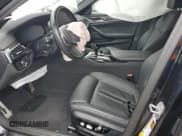✅ 2023 BMW 5 Series M550i xDrive • VIN: WBA13BK02PCM36150 • Lot: 66500985. Wystawiony na Copart z przebiegiem Nie podano. Bezpłatny archiwum sprzedaży aukcyjnych z USA i szczegółowy raport historii pojazdu na DreamBid. Zdjęcie 7.