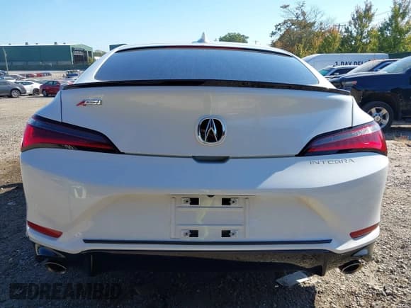 ✅ 2023 Acura Integra w/A-Spec Package • VIN: 19UDE4H32PA018546 • Lot: 43373170. Listed on IAAI with 10,895 mi. Free auction sales archive from the USA and detailed vehicle history report at DreamBid. Image 17.