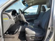 ✅ 2011 Hyundai Santa Fe SE • VIN: 5XYZH4AG8BG003096 • Lot: 74641394. Listed on Copart with 143,784 mi. Free auction sales archive from the USA and detailed vehicle history report at DreamBid. Image 7.