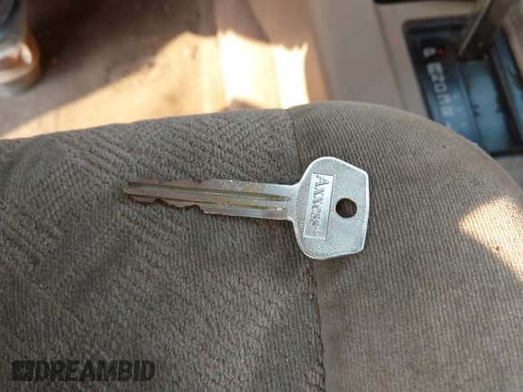 ✅ 2002 Isuzu Trooper S • VIN: JACDJ58X427J03119 • Lot: 42704006. Listed on IAAI with 150,935 mi. Free auction sales archive from the USA and detailed vehicle history report at DreamBid. Image 11.