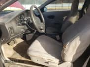 ✅ 2001 Saturn SC • VIN: 1G8ZP12801Z241043 • Лот: 93238175. Опубликован ранее на Copart с пробегом 190 547 миль. Бесплатный доступ к архиву аукционных продаж из США и подробный отчёт об истории автомобиля на DreamBid. Изображение 7.