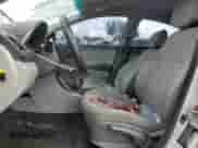 2012 Hyundai Accent GLS z VIN KMHCT4AE8CU089167, wystawiony jako Copart lot #90483405 z przebiegiem 138 860 mil mil oraz Szkoda całkowita • Salvage title. Historia ofert i sprzedaży dostępna na DreamBid. Obrazek 7.