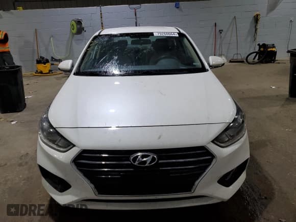 ✅ 2018 Hyundai Accent SE • VIN: 3KPC24A35JE018476 • Лот: 79260664. Опубликован ранее на Copart с пробегом 100 446 миль. Бесплатный доступ к архиву аукционных продаж из США и подробный отчёт об истории автомобиля на DreamBid. Изображение 5.