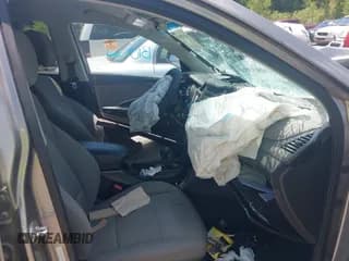 ✅ 2016 Hyundai Santa Fe • VIN: 5XYZT3LB0GG351802 • Лот: 42695517. Опубликован ранее на IAAI с пробегом Не указан. Бесплатный доступ к архиву аукционных продаж из США и подробный отчёт об истории автомобиля на DreamBid. Изображение 5.