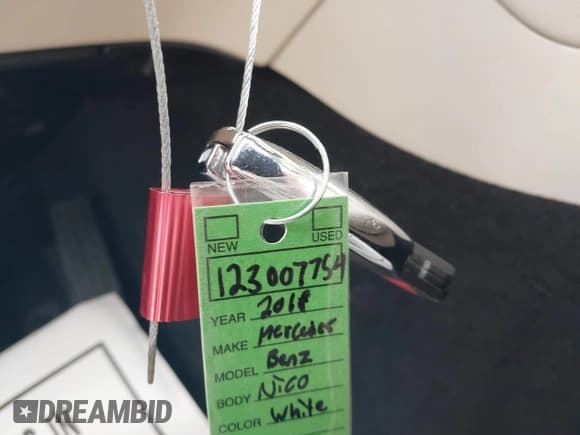 ✅ 2018 Mercedes-Benz GLC 300 • VIN: WDC0G4JB4JV038378 • Lot: 43081535. Wystawiony na IAAI z przebiegiem 81 427 mil. Bezpłatny archiwum sprzedaży aukcyjnych z USA i szczegółowy raport historii pojazdu na DreamBid. Zdjęcie 11.