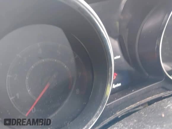 2020 Mitsubishi Outlander ES с VIN JA4AR3AUXLU027372, выставлен на аукционе IAAI как лот 42047081 с пробегом Не указан миль и . История ставок и продаж доступна на DreamBid. Изображение 15.