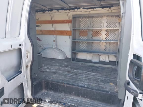 ✅ 2000 Chevrolet Express • VIN: 1GCFG15M9Y1118237 • Лот: 43874595. Опубликован ранее на IAAI с пробегом 205 060 миль. Бесплатный доступ к архиву аукционных продаж из США и подробный отчёт об истории автомобиля на DreamBid. Изображение 8.