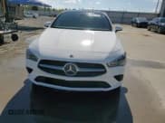 ✅ 2020 Mercedes-Benz CLA 250 • VIN: W1K5J4GB9LN083619 • Lot: 83957815. Wystawiony na Copart z przebiegiem 38 909 mil. Bezpłatny archiwum sprzedaży aukcyjnych z USA i szczegółowy raport historii pojazdu na DreamBid. Zdjęcie 13.