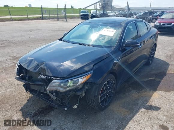 ✅ 2020 Kia Optima SX • VIN: 5XXGW4L2XLG410843 • Lot: 42766956. Wystawiony na IAAI z przebiegiem 107 764 mil. Bezpłatny archiwum sprzedaży aukcyjnych z USA i szczegółowy raport historii pojazdu na DreamBid. Zdjęcie 18.