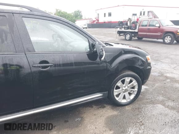 ✅ 2010 Mitsubishi Outlander SE • VIN: JA4AS3AW8AZ005036 • Lot: 42184336. Listed on IAAI with 224,226 mi. Free auction sales archive from the USA and detailed vehicle history report at DreamBid. Image 6.