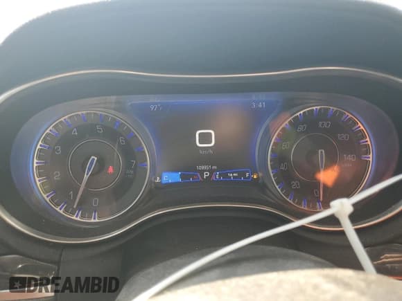 ✅ 2020 Chrysler 300 Limited • VIN: 2C3CCAKG5LH124502 • Lot: 69619945. Listed on Copart with 109,951 mi. Free auction sales archive from the USA and detailed vehicle history report at DreamBid. Image 9.