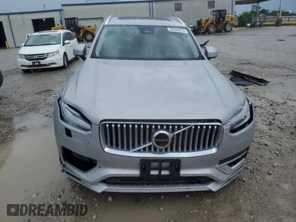 ✅ 2023 Volvo XC90 Plus • VIN: YV4L12PN5P1963727 • Lot: 59393575. Listed on Copart with 16,846 mi. Free auction sales archive from the USA and detailed vehicle history report at DreamBid. Image 5.