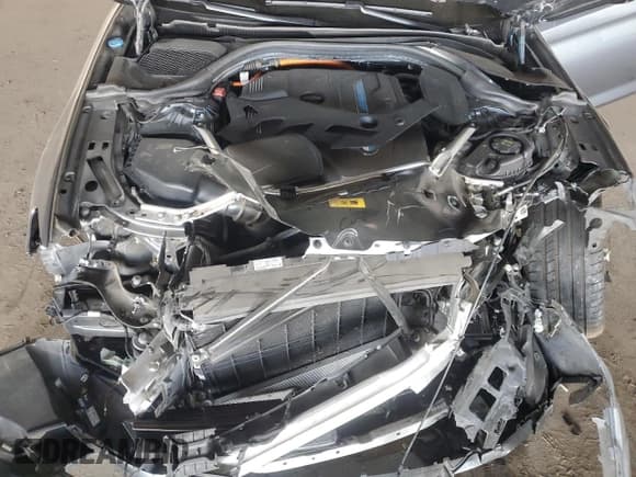 ✅ 2021 BMW 5 Series 530e • VIN: WBA13AG09MCH08825 • Лот: 92312065. Опубликован ранее на Copart с пробегом Не указан. Бесплатный доступ к архиву аукционных продаж из США и подробный отчёт об истории автомобиля на DreamBid. Изображение 11.