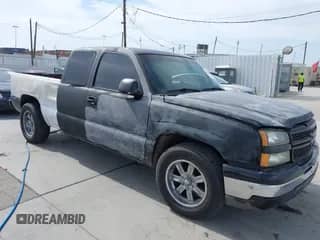 2003 Chevrolet Silverado 1500 LS with VIN 2GCEC19V731148169, listed as a IAAI auction lot 42158356 with Not provided miles and . Bid and sale history available at DreamBid. Image 1.