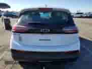 2023 Chevrolet Bolt EV 2LT z VIN 1G1FX6S04P4161503, wystawiony jako Copart lot #37825584 z przebiegiem 3 096 mil mil oraz . Historia ofert i sprzedaży dostępna na DreamBid. Obrazek 6.
