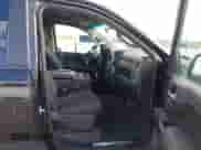 2022 Chevrolet Silverado 1500 LT z VIN 1GCPWCED7NZ123212, wystawiony jako IAAI lot #42823989 z przebiegiem 79 092 mil mil oraz . Historia ofert i sprzedaży dostępna na DreamBid. Obrazek 5.