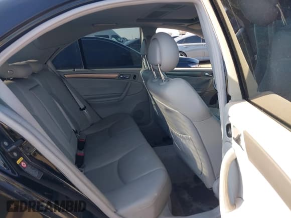 ✅ 2004 Mercedes-Benz C 230 Kompressor • VIN: WDBRF40J84A634936 • Lot: 41367075. Wystawiony na IAAI z przebiegiem 302 163 mil. Bezpłatny archiwum sprzedaży aukcyjnych z USA i szczegółowy raport historii pojazdu na DreamBid. Zdjęcie 8.