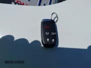 ✅ 2018 Dodge Challenger SXT • VIN: 2C3CDZAG4JH263143 • Lot: 42765510. Wystawiony na IAAI z przebiegiem 55 846 mil. Bezpłatny archiwum sprzedaży aukcyjnych z USA i szczegółowy raport historii pojazdu na DreamBid. Zdjęcie 11.