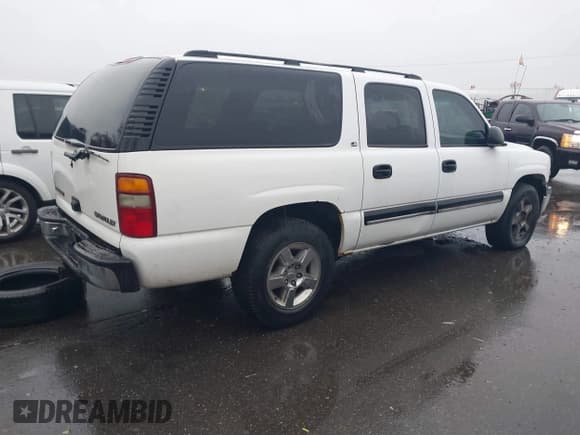 ✅ 2001 Chevrolet Suburban LS • VIN: 1GNFK16T81J262797 • Лот: 41676421. Опубликован ранее на IAAI с пробегом Не указан. Бесплатный доступ к архиву аукционных продаж из США и подробный отчёт об истории автомобиля на DreamBid. Изображение 4.