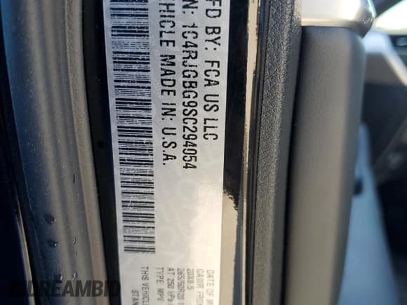 ✅ 2025 Jeep Grand Cherokee Limited • VIN: 1C4RJGBG9SC294054 • Лот: 49224825. Опубликован ранее на Copart с пробегом 945 миль. Бесплатный доступ к архиву аукционных продаж из США и подробный отчёт об истории автомобиля на DreamBid. Изображение 13.