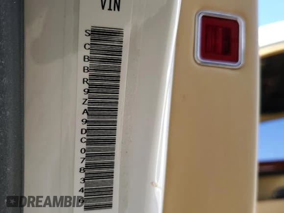 ✅ 2013 Bentley Flying Spur • VIN: SCBBR9ZA9DC078346 • Lot: 36786894. Wystawiony na Copart z przebiegiem Nie podano. Bezpłatny archiwum sprzedaży aukcyjnych z USA i szczegółowy raport historii pojazdu na DreamBid. Zdjęcie 12.