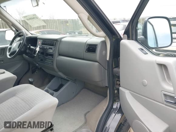 ✅ 2002 Volkswagen EuroVan GLS • VIN: WV2KB47082H014282 • Lot: 41940848. Listed on IAAI with 241,534 mi. Free auction sales archive from the USA and detailed vehicle history report at DreamBid. Image 5.