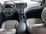 ✅ 2014 Hyundai Santa Fe • VIN: 5XYZU3LB3EG188301 • Lot: 69811115. Wystawiony na Copart z przebiegiem 92 442 mil. Bezpłatny archiwum sprzedaży aukcyjnych z USA i szczegółowy raport historii pojazdu na DreamBid. Zdjęcie 8.