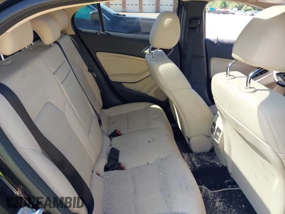 ✅ 2018 Mercedes-Benz GLA 250 • VIN: WDCTG4GB4JJ407395 • Lot: 42530423. Listed on IAAI with 83,369 mi. Free auction sales archive from the USA and detailed vehicle history report at DreamBid. Image 8.