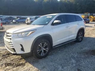 ✅ 2018 Toyota Highlander LE • VIN: 5TDZARFH3JS040562 • Lot: 82338505. Wystawiony na Copart z przebiegiem 163 432 mil. Bezpłatny archiwum sprzedaży aukcyjnych z USA i szczegółowy raport historii pojazdu na DreamBid. Zdjęcie 1.